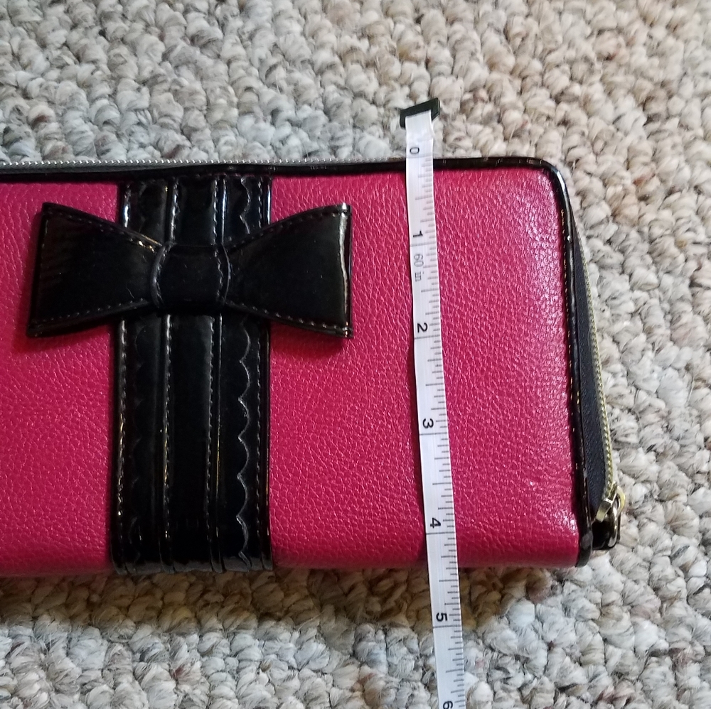 Betsey Johnson pink and black clutch wallet gold lining - Picture 8 of 8
